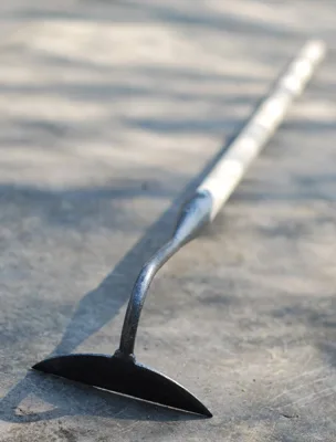 Motyka půlměsíc 12 cm DeWit, násada 140 cm